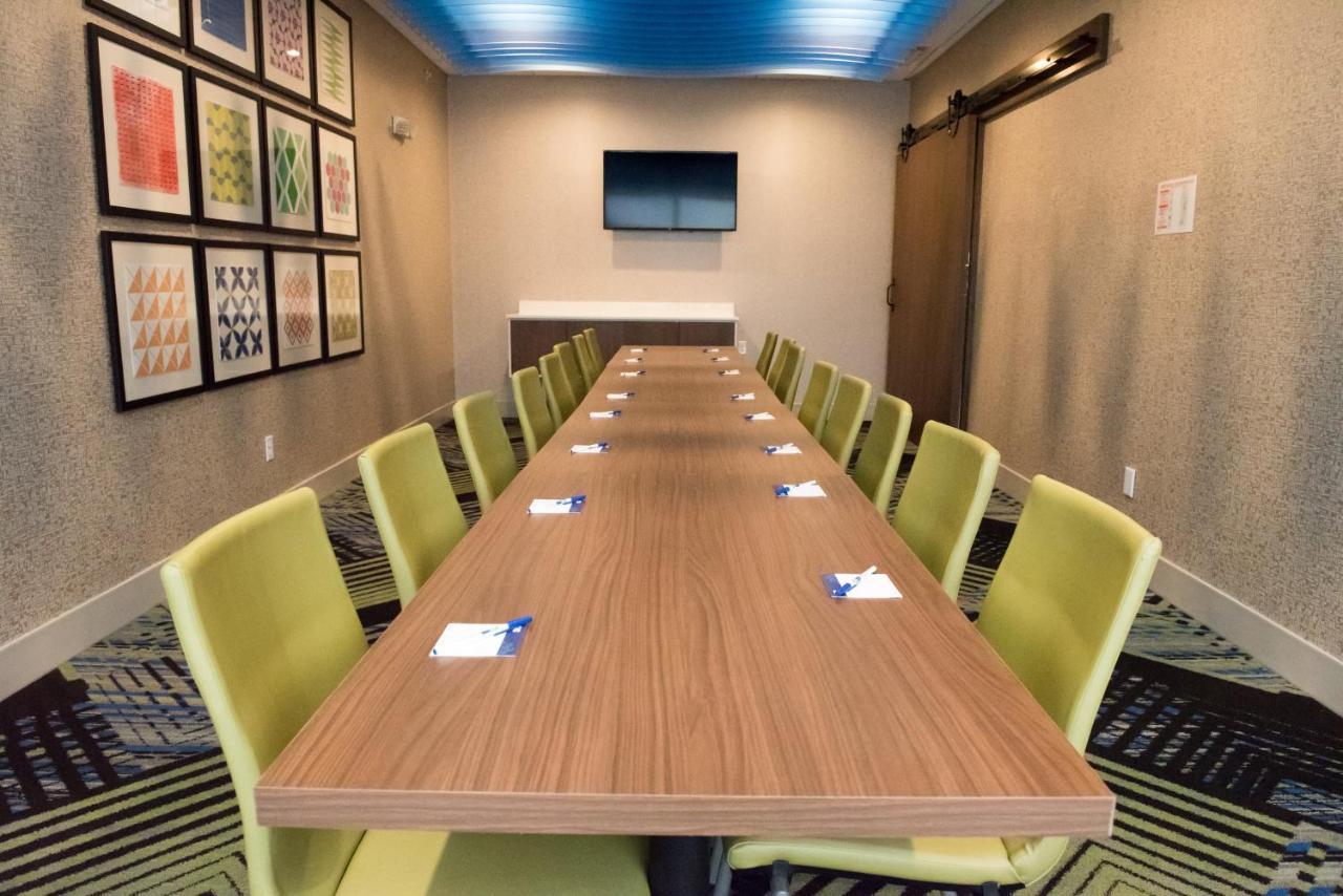 Holiday Inn Express & Suites Dayton North - Vandalia By Ihg Ngoại thất bức ảnh