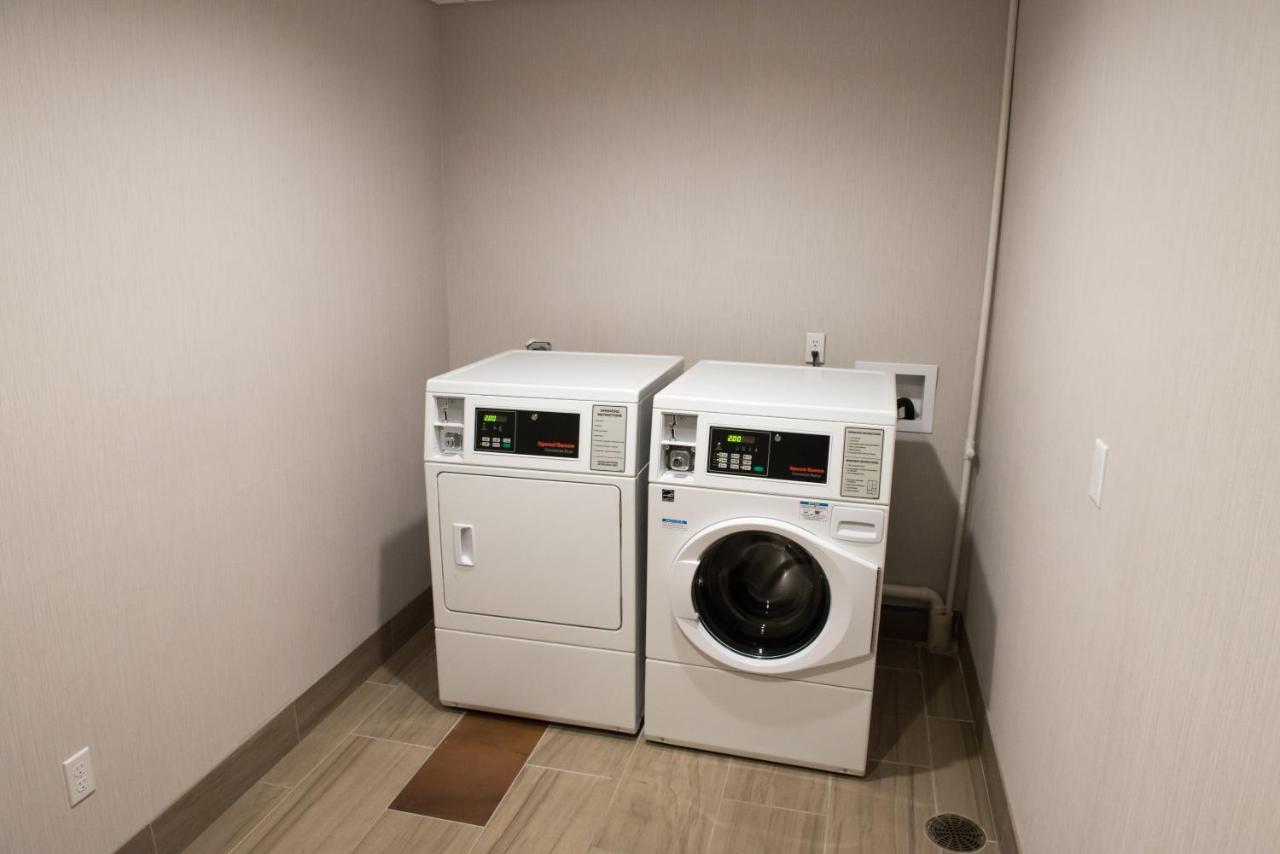 Holiday Inn Express & Suites Dayton North - Vandalia By Ihg Ngoại thất bức ảnh